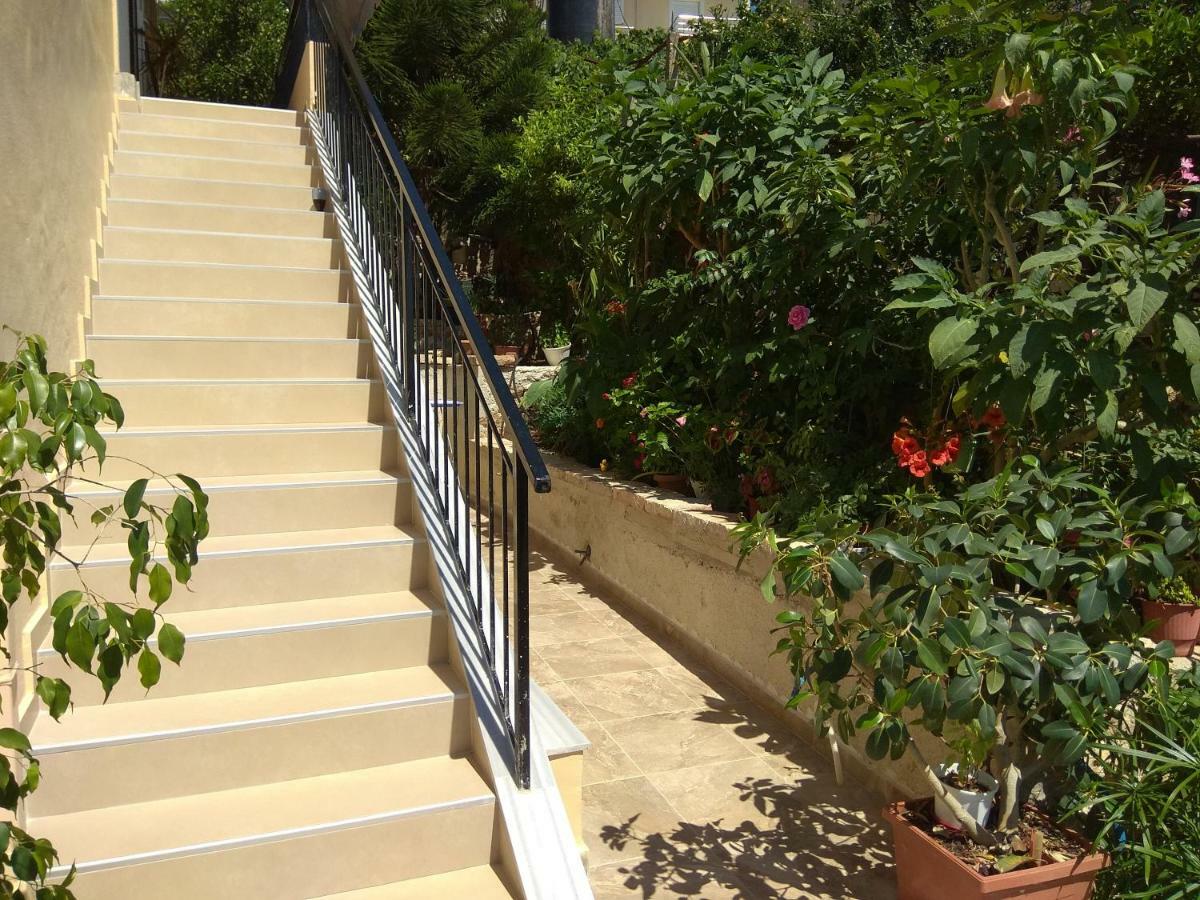 Brb Rooms Himarë Exterior foto